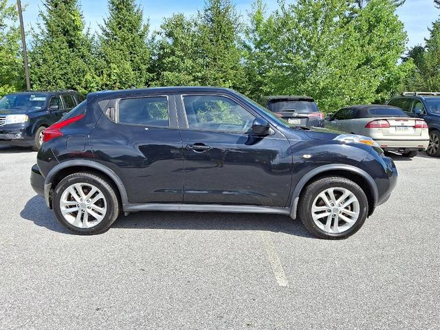 Photo of 2012 Sapphire Black Nissan Juke