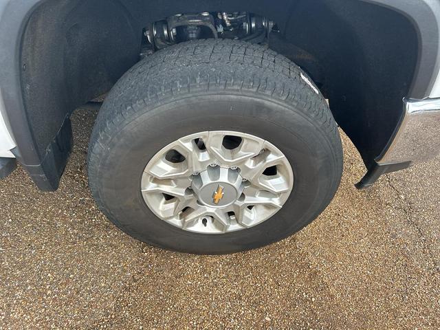 Photo of 2023 Summit White Chevrolet Silverado 2500