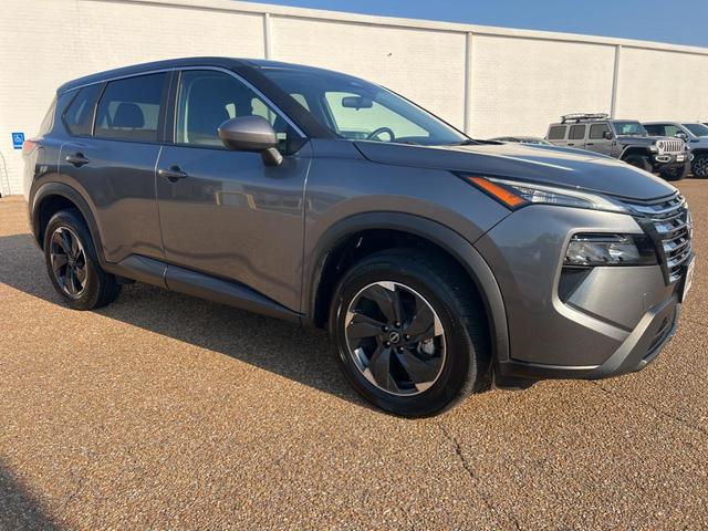 Photo of 2024 Gun Metallic Nissan Rogue