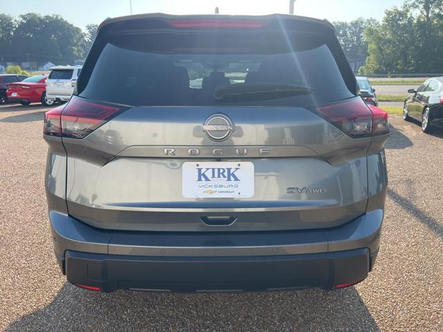 Photo of 2024 Gun Metallic Nissan Rogue