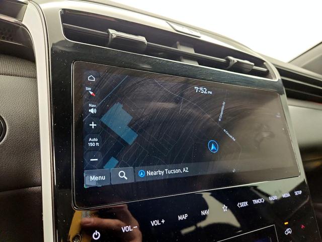 Photo of 2024 White Hyundai TUCSON Hybrid