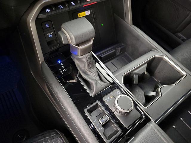 Photo of 2024 Gray Toyota Tundra
