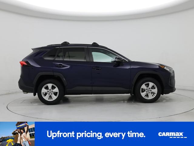 Photo of 2021 Blue Toyota RAV4