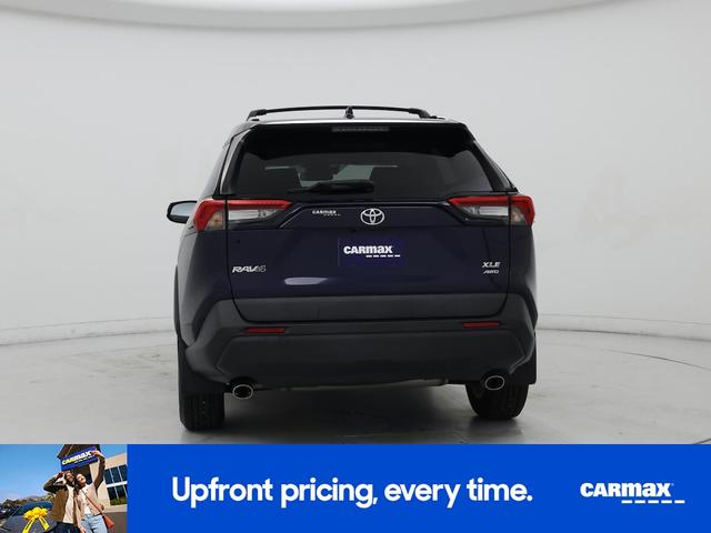 Photo of 2021 Blue Toyota RAV4