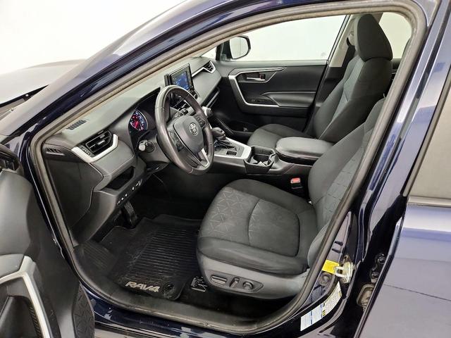 Photo of 2021 Blue Toyota RAV4