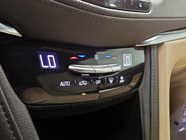 Photo of 2019 Blue Cadillac XT5