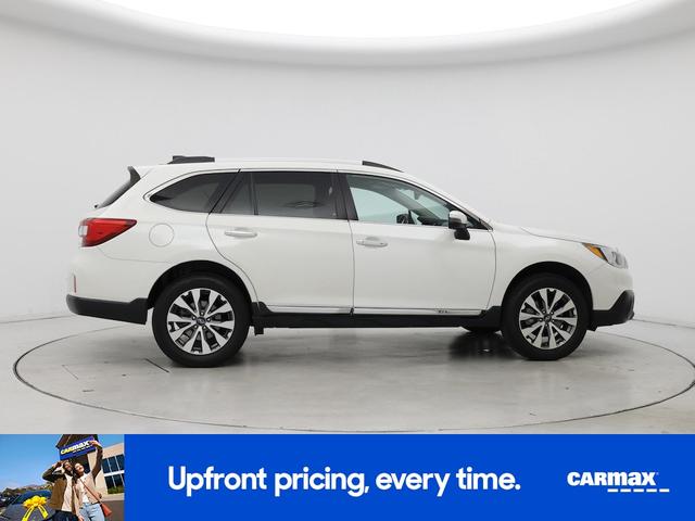 Photo of 2017 White Subaru Outback