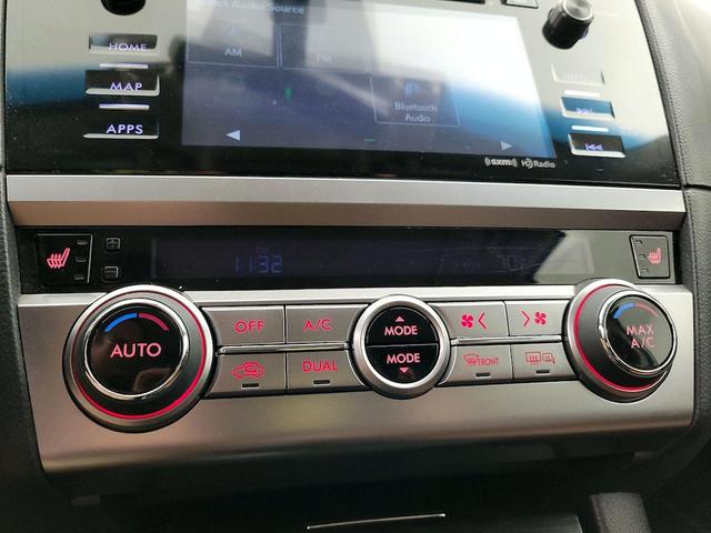 Photo of 2017 White Subaru Outback