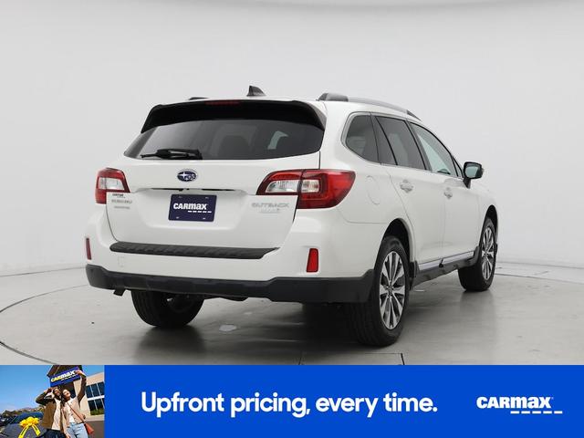 Photo of 2017 White Subaru Outback