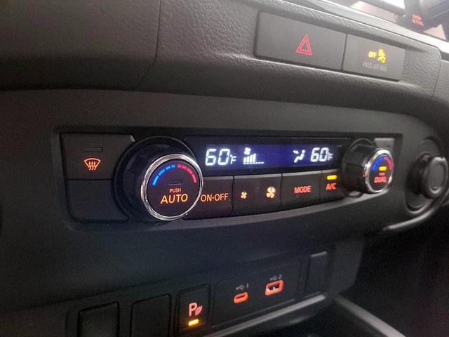 Photo of 2022 Gray Nissan Frontier