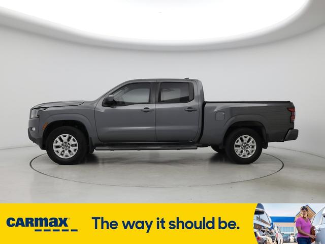 Photo of 2022 Gray Nissan Frontier