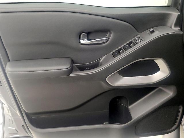 Photo of 2022 Gray Nissan Frontier