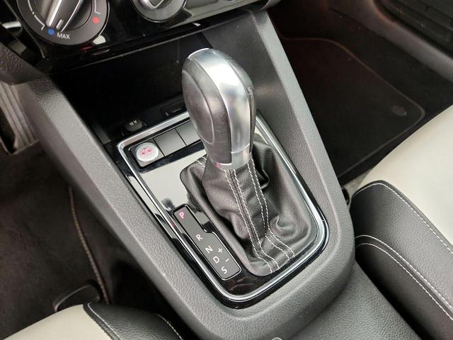 Photo of 2016 White Volkswagen Jetta