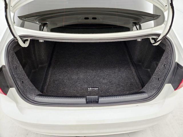 Photo of 2016 White Volkswagen Jetta