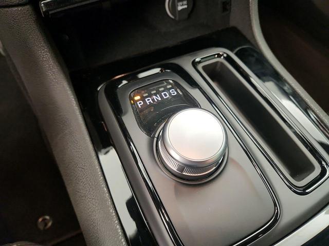 Photo of 2023 Black Chrysler 300