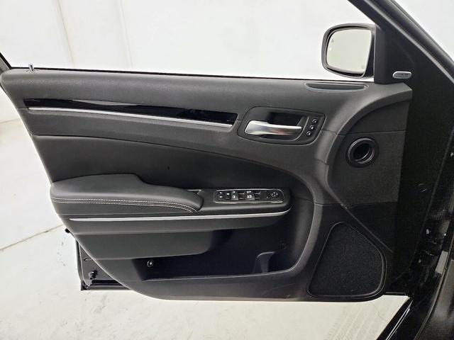 Photo of 2023 Black Chrysler 300
