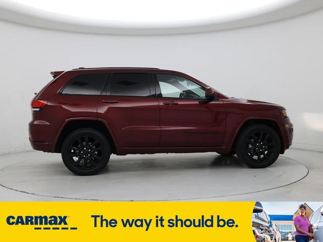 Photo of 2019 Red Jeep Grand Cherokee