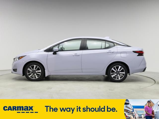 Photo of 2024 Blue Nissan Versa