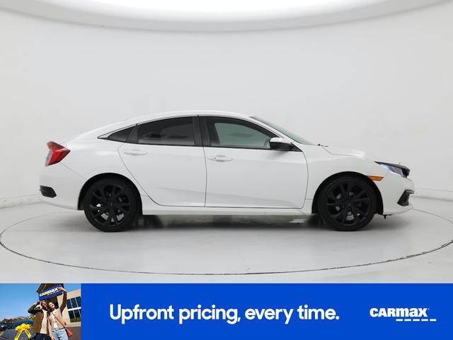 Photo of 2021 White Honda Civic