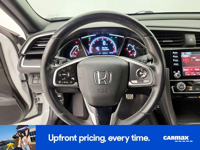 Photo of 2021 White Honda Civic