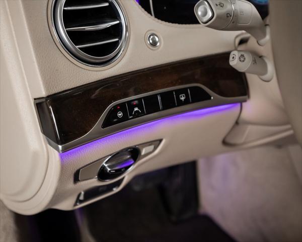 Photo of 2019 White / Beige Mercedes-Benz S-Class