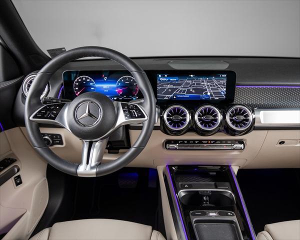 Photo of 2025 White Mercedes-Benz GLB 250