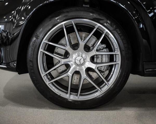Photo of 2025 Black Mercedes-Benz AMG GLE 53