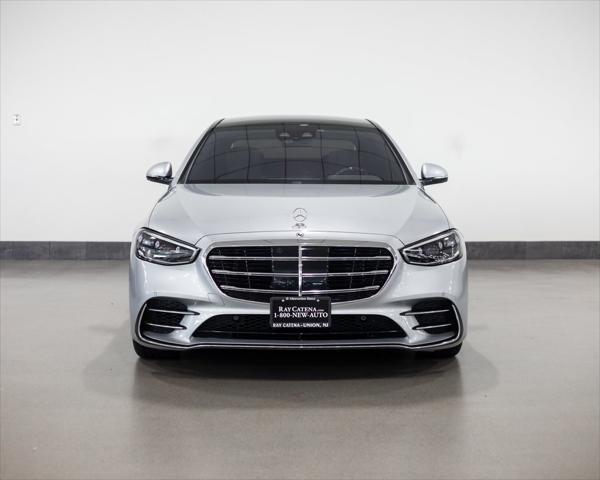 Photo of 2021 Silver Mercedes-Benz S-Class