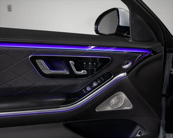 Photo of 2021 Silver Mercedes-Benz S-Class