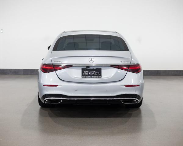 Photo of 2021 Silver Mercedes-Benz S-Class