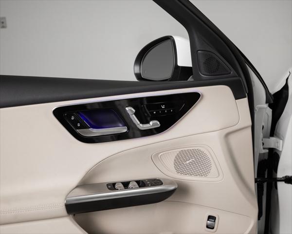 Photo of 2025 Polar White Mercedes-Benz C-Class