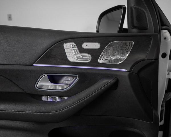 Photo of 2023 White Mercedes-Benz GLE 350