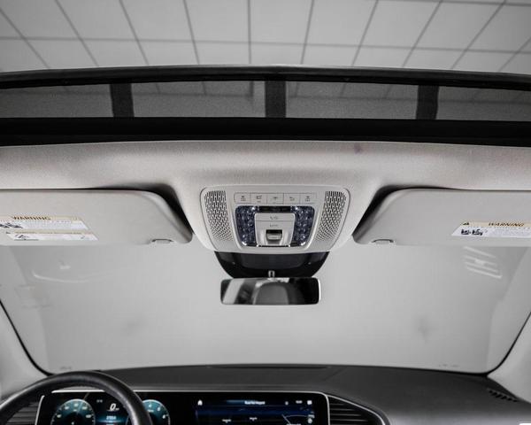 Photo of 2023 White Mercedes-Benz GLE 350