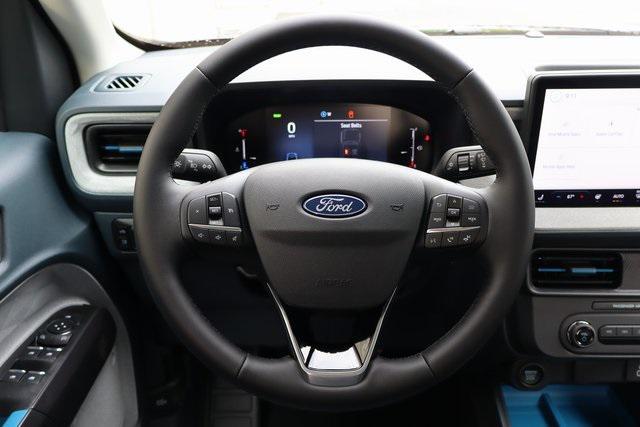 Photo of 2025 Shadow Black Ford Maverick