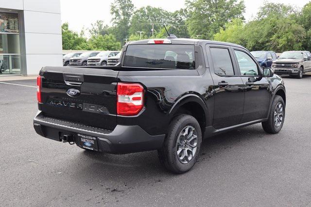 Photo of 2025 Shadow Black Ford Maverick
