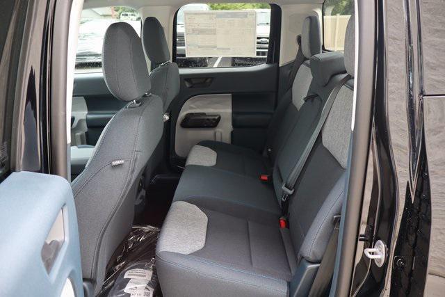 Photo of 2025 Shadow Black Ford Maverick