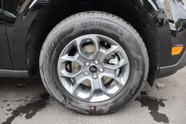 Photo of 2025 Shadow Black Ford Maverick