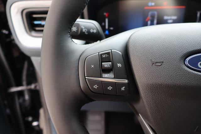 Photo of 2025 Shadow Black Ford Maverick