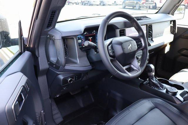 Photo of 2025 Shadow Black Ford Bronco