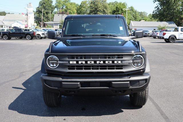 Photo of 2025 Shadow Black Ford Bronco