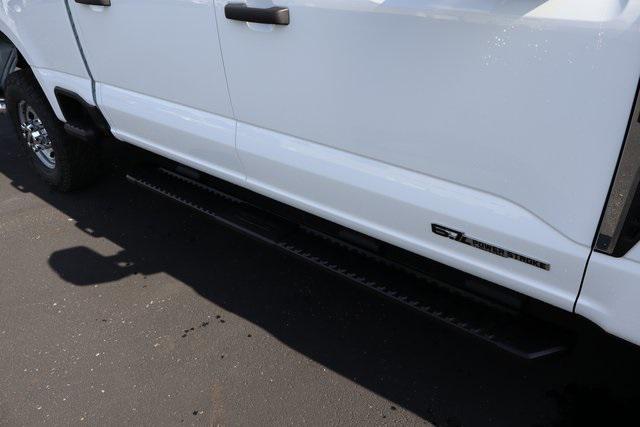 Photo of 2026 Oxford White Ford F-250