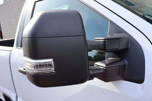 Photo of 2025 Oxford White Ford F-350