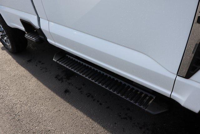 Photo of 2025 Oxford White Ford F-350