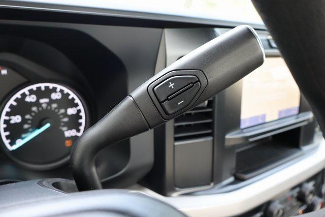 Photo of 2025 Oxford White Ford F-350