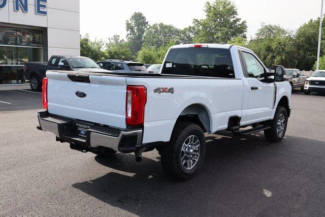 Photo of 2025 Oxford White Ford F-350