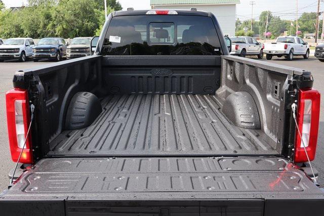 Photo of 2025 Agate Black Metallic Ford F-350