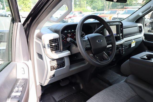 Photo of 2025 Agate Black Metallic Ford F-350