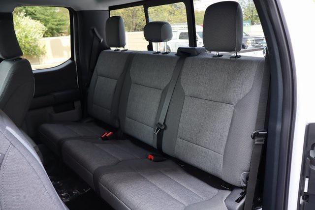 Photo of 2025 Oxford White Ford F-350