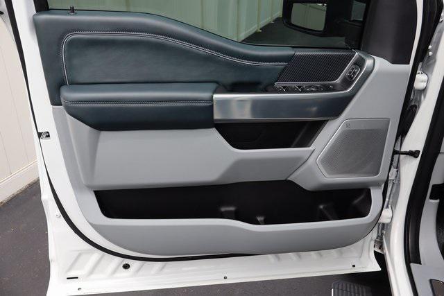 Photo of 2024 Star White Metallic Tri-Coat Ford F-350
