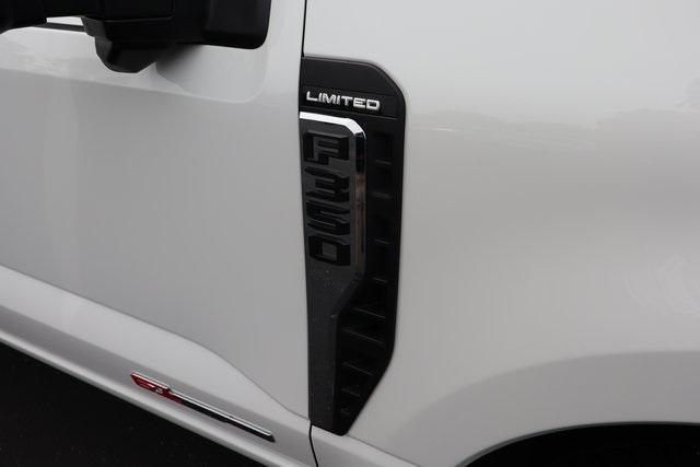 Photo of 2024 Star White Metallic Tri-Coat Ford F-350